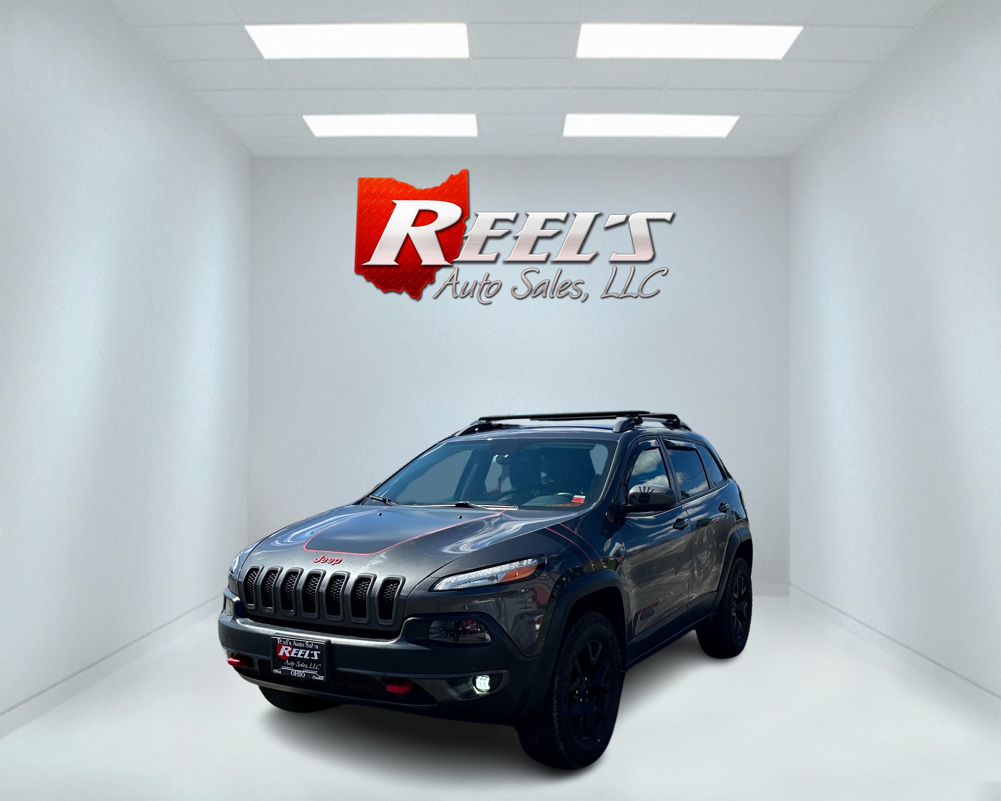 photo of 2017 Jeep Cherokee Trailhawk 4WD